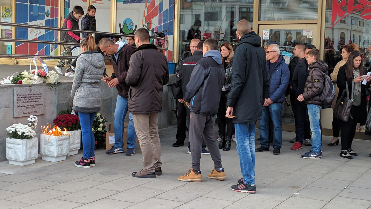 Откривена спомен плоча навијачу Александру Јаћимовићу